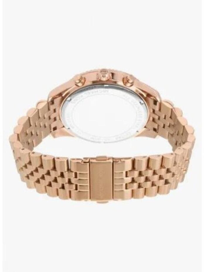 Marque: Michael Kors Modèle: Lexington Boîtier: Diamètre : 45 mm Epaisseur : 14 mm Acier inoxydable Gold Rose Cadran: Verre : Minéral Argent Bracelet: Largeur : 26 mm Acier inoxydable Gold Rose Etanchéité: 100 m (10 ATM) Type de boucle: Boucle déployante Détails techniques: Dateur Chronomètre