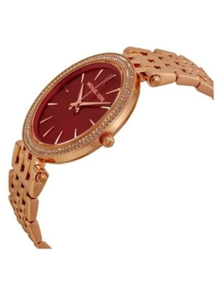 Marque: Michael Kors Modèle: Darci Boîtier: Diamètre : 39 mm Epaisseur : 7 mm Acier inoxydable Rouge Cadran: Verre : Minéral Bracelet: Largeur : 19 mm Acier inoxydable Etanchéité: 50 m (5 ATM) Type de boucle: Boucle déployante Détails techniques: Dateur Chronomètre