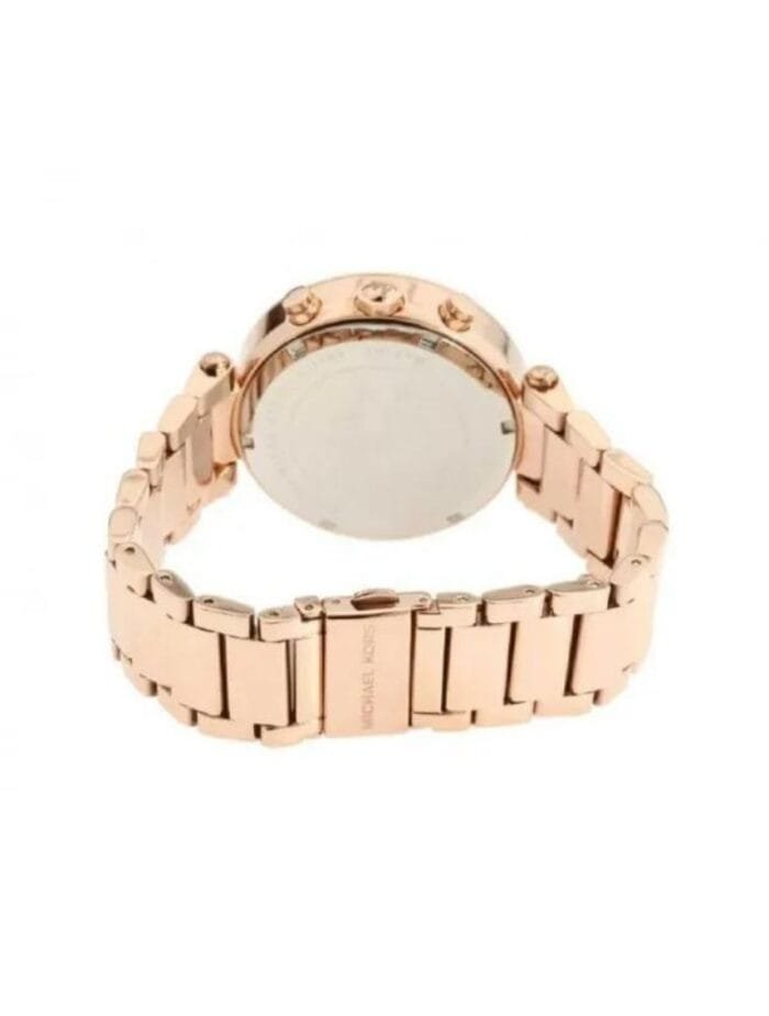 Marque: Michael Kors Modèle: Parker Boîtier: Diamètre : 38 mm Epaisseur : 9 mm Acier inoxydable Doré Cadran: Verre : Minéral Argent Bracelet: Largeur : 18 mm Acier inoxydable Doré Etanchéité: 50 m (5 ATM) Type de boucle: Boucle déployante Détails techniques: Dateur Chronomètre